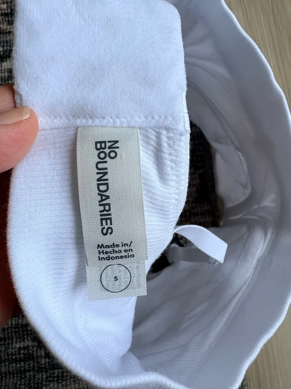 No Boundaries White Bralette - Image 8