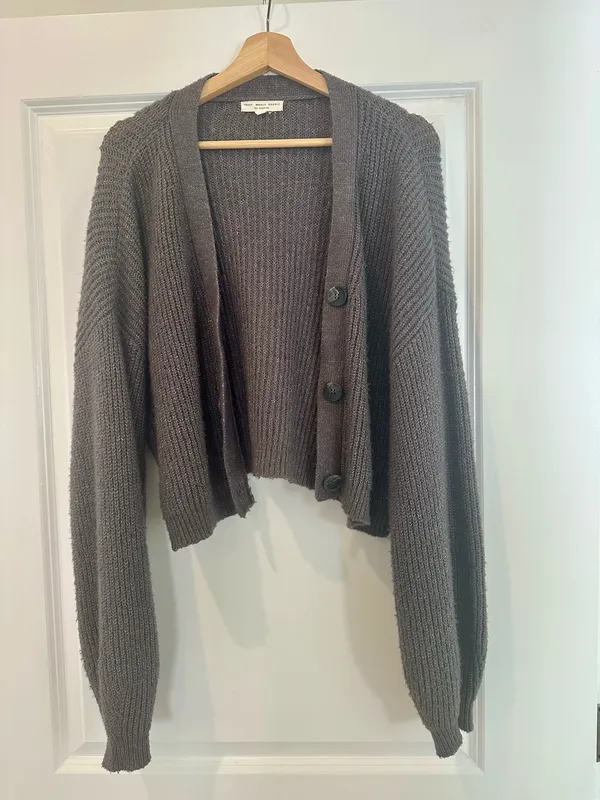 Urban Outfittout Cropped Cardigan - Image 2