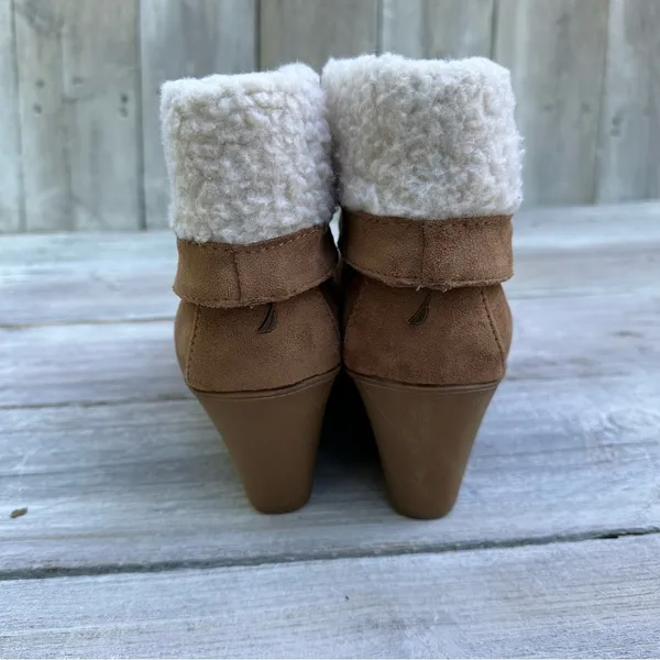 Women's Nautica Camel Suede Ankle Boots Wedge Heel‎ Size 10 - Image 3