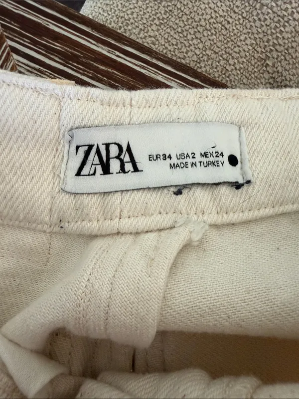 Zara Women’s Cream soft Wide-Leg jeans size 2 - Image 2