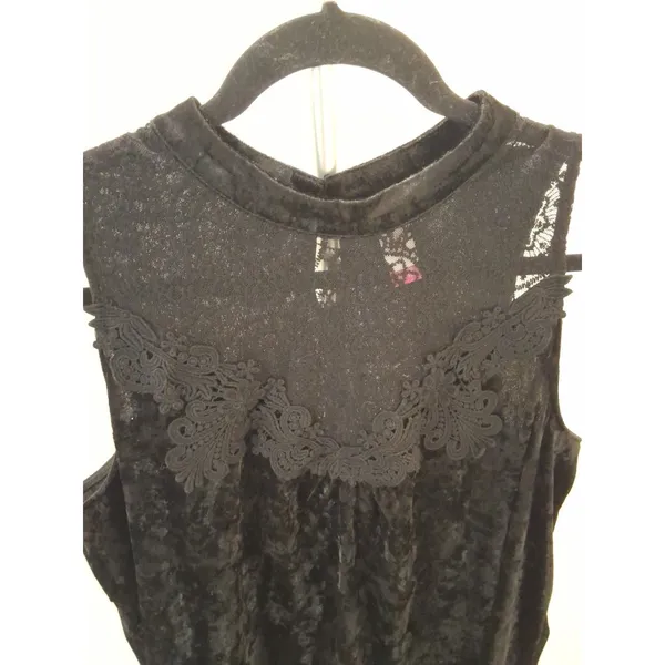 No Boundries Size XL Blace Lace And Velvet Sleeveless High Neck Top - Image 2