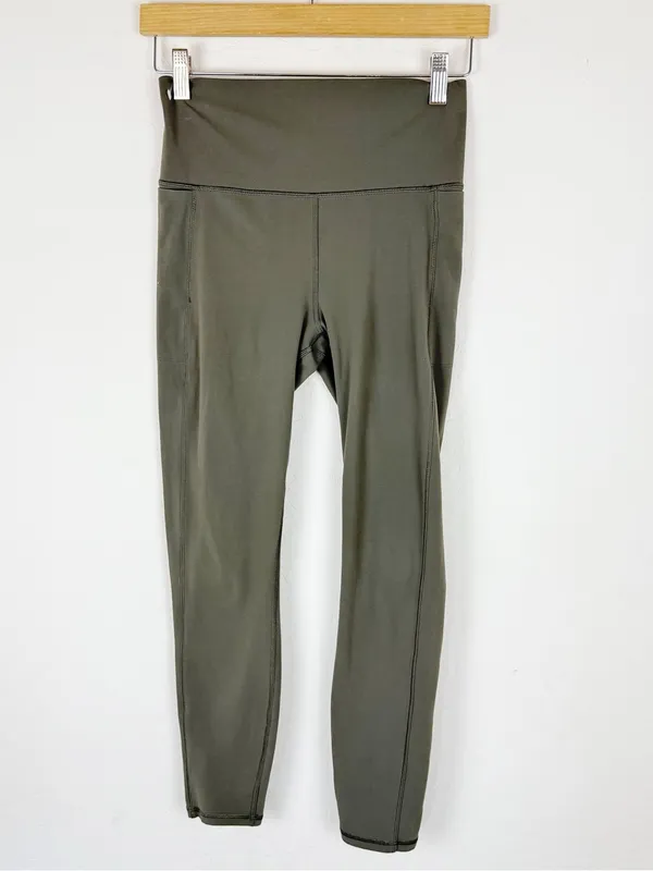 Vuori Studio Pocket Leggings in Oregano Green - Image 3
