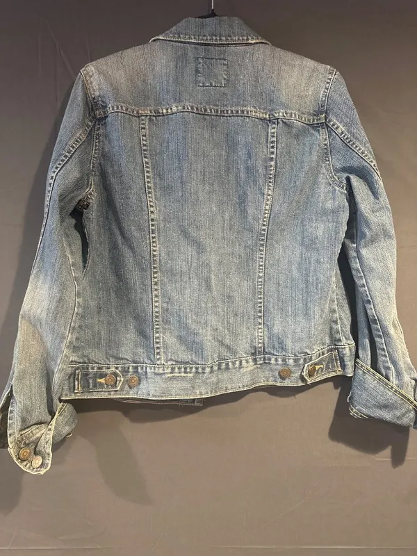 Old Navy Womens M Denim Jacket Distressed Light Wash Trucker Y2K Grunge - Image 5