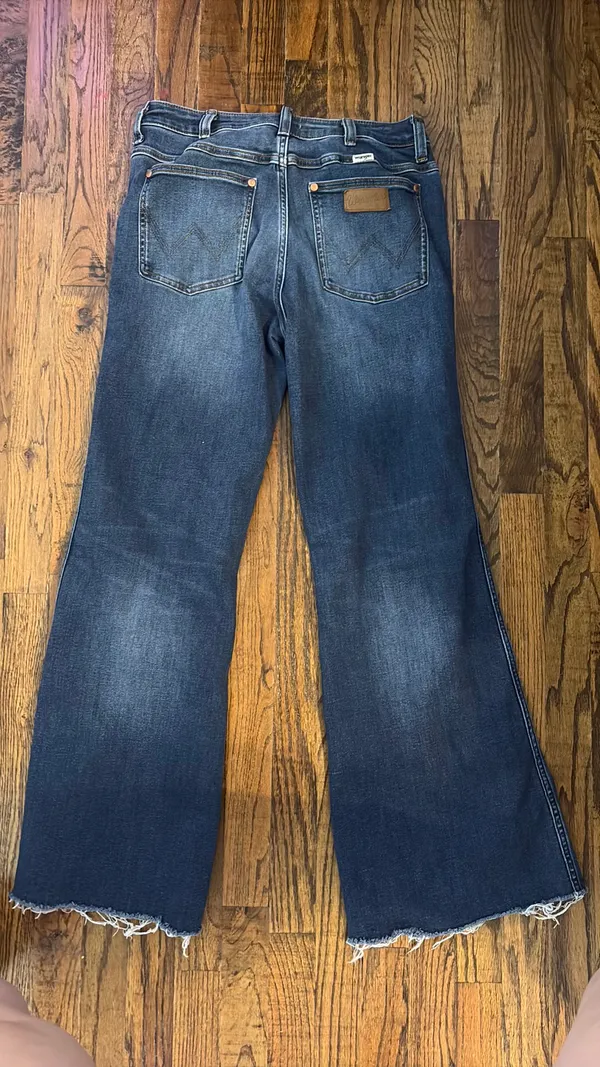 Wrangler Wanderer Jeans High-Rise Flare - Image 2