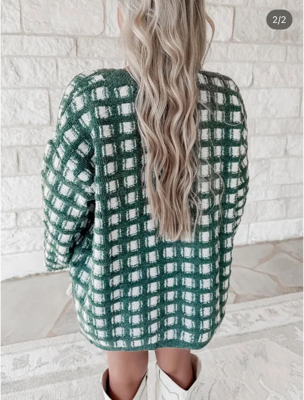 green and white sweater Size M - Image 3