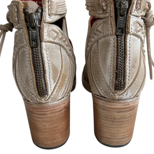 Like New FreeBird by Steven Leather Wazee Heeled Sandals Size - Image 6