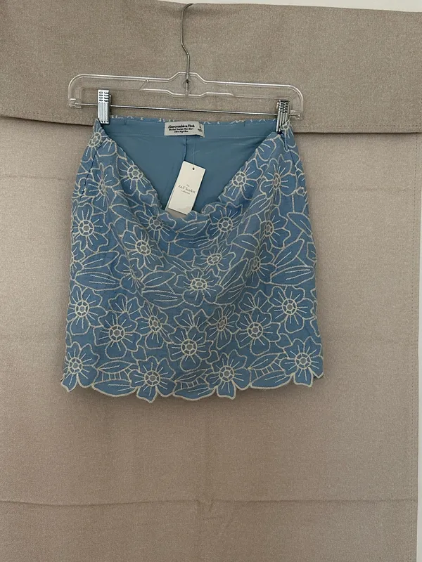 Abercrombie Mini Skort - Image 3