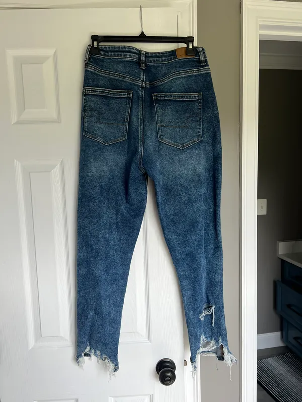 American Eagle Mom Jeans - Image 2