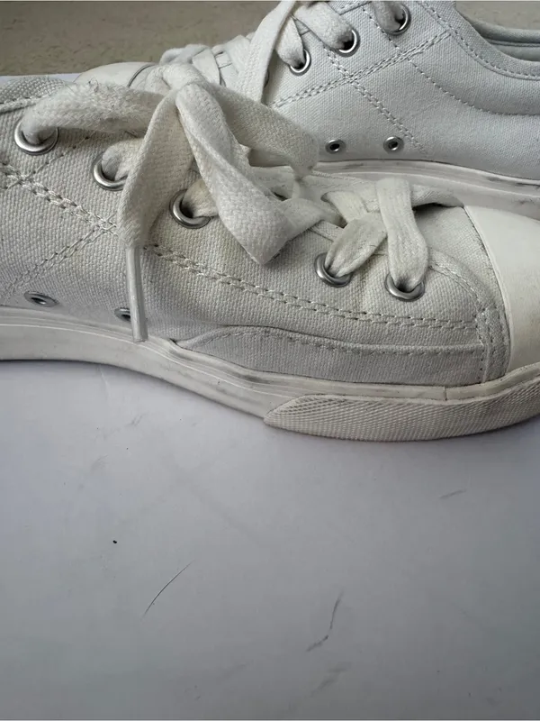 Simple Women's White Canvas Lace-Up Sneakers - Image 5