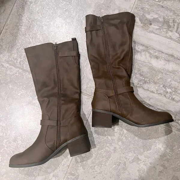 Bella Vita Baina Block Heel Tall Boots, Brow Size 11M New in Box Retail $110 - Image 7