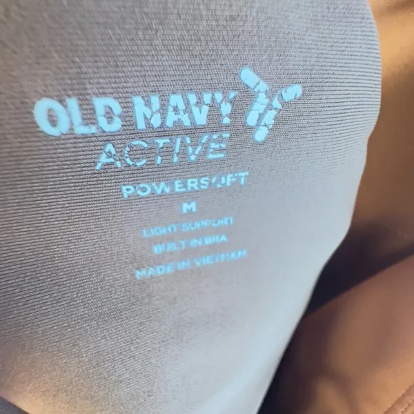 Old Navy Active Tank Top Powersoft Light Support Built-In Bra Medium - Image 6