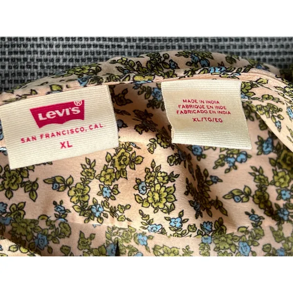 Women's Levis XL Delany Button Front Blouse Flowy Satin Floral - Image 8
