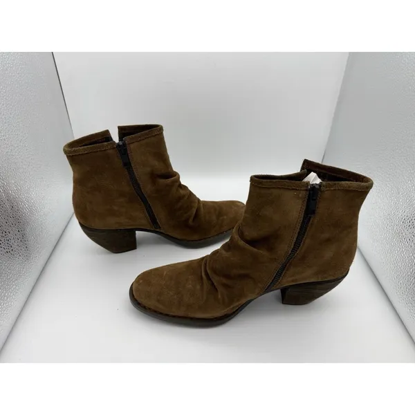 Born Boots Womens 9.5 Brown Leather Booties 2.75" Heel Side Zip Travel Concert - Image 5