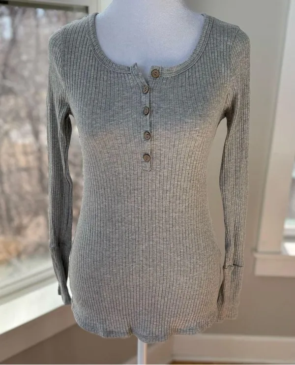 Pulse Light Gray Ribbed Cotton Scoop Neck Long Sleeve Henley Tee Shirt Sz XS - Image 7