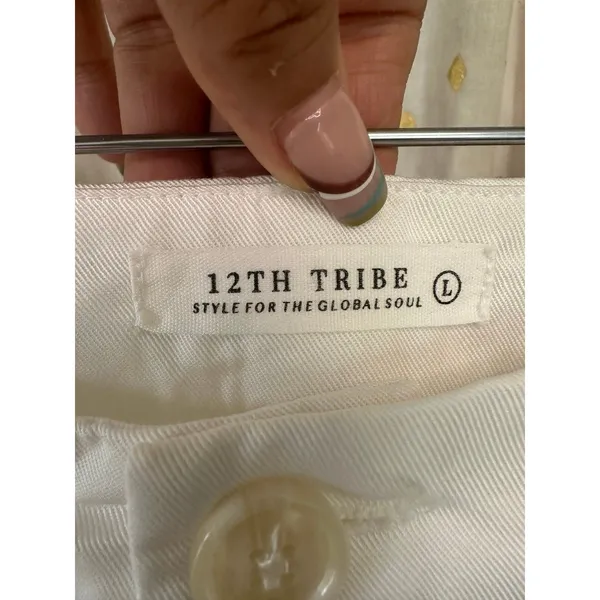 12th Tribe White Silky High Waisted Front Pleated A Line Trouser Shorts L - Image 3