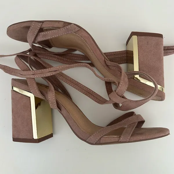 Lulu’s Suede Pink Gold Lace Up Strappy 3.5” Heel in Women’s Size 6.5 - Image 5