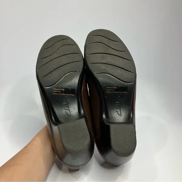Clarks brown leather pumps‎ comfort shoes size 9.5 - Image 5