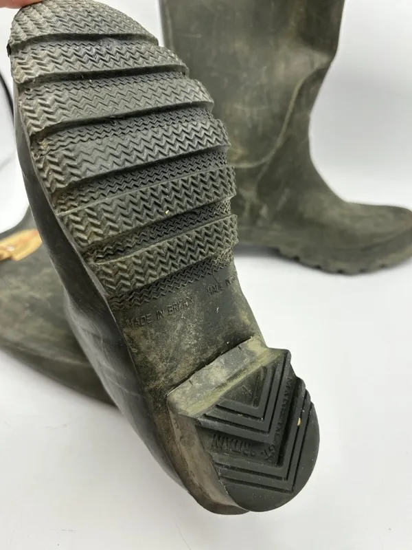 Green Rubber Boots Made in GT Britain 4UK 6US 37EU Plaid Print inside - Image 6
