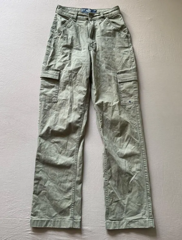 Hollister Ultra High Rise Cargo Dad Pants - Image 3