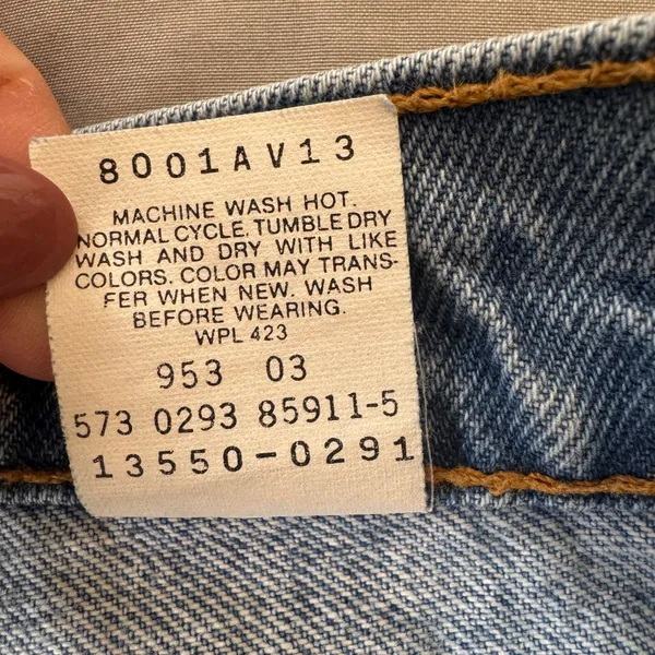 Levi's 550‎ Vintage 90s Mom Jeans Light Wash Denim High Waisted USA Made Size 9 - Image 4