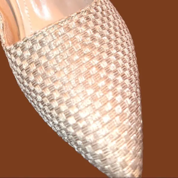 Nwot! Adorable no tag tan weaved look pointy toe heels! - Image 4