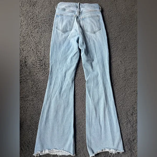 Old Navy distressed flares, high rise, light wash, size 4 - Image 5