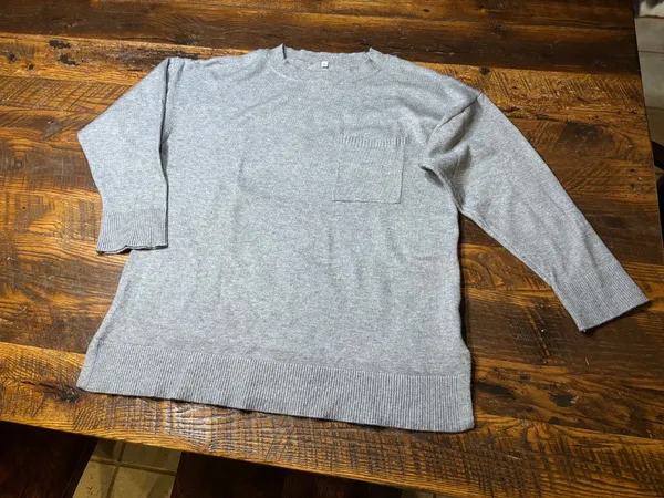 Ladies Gray Sofy Tunic Sweater XL - like new - Image 7