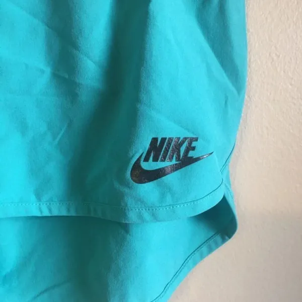 ‎Nike medium blue shorts - Image 3