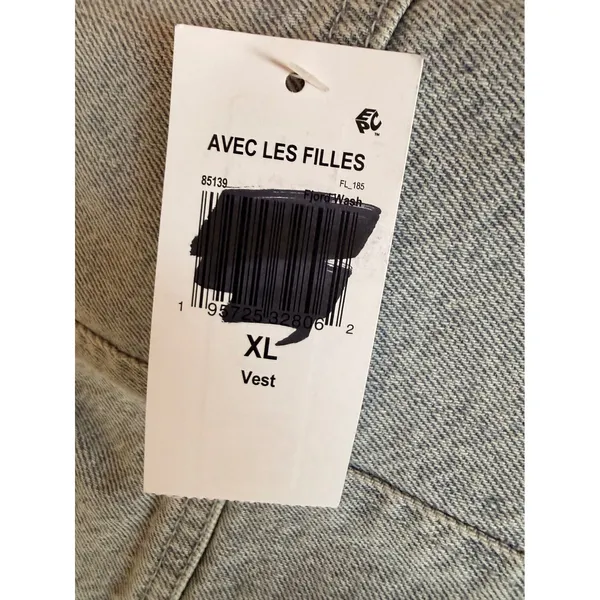 NWT‎ Avec Les Filles Cropped Denim Vest Top Light Wash Blue Button Front XL - Image 6