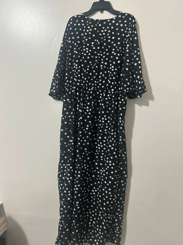 belle beach by kim gravel black polka dot maxi dress size M/L - Image 2