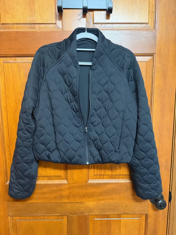 Lululemon Quilted Bomber Jacket - Image 3