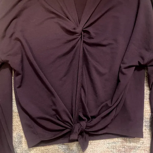Old Navy Activewear Twist/Tie Back Long Sleeve Top - Image 4