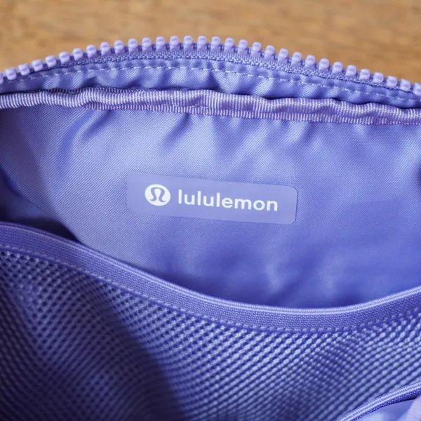 Lululemon O/S Everywhere Belt Bag 2L Purple Adjustable Strap Sporty Athleisure - Image 4