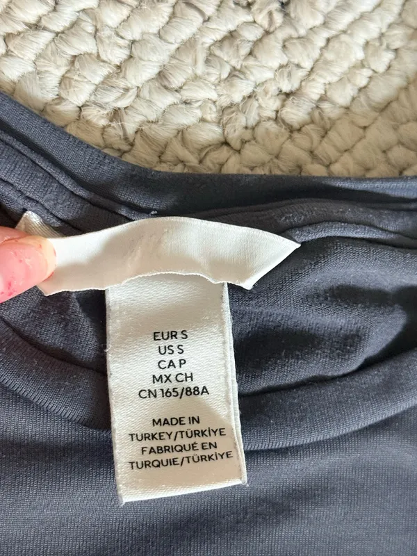 H&M Top Fitted Tshirt Dark Gray - Image 2