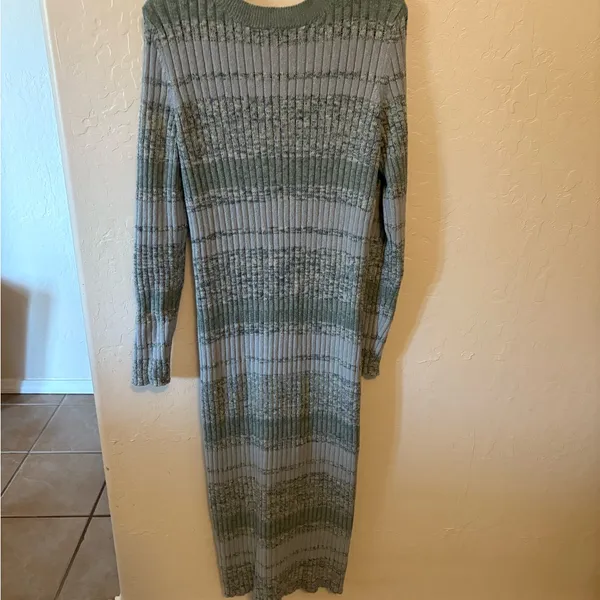 Free People Cozy Up Cardigan Maxi Dress. Size large. Preloved - Image 2