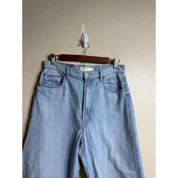 MOTHER The Maven Wide Hem Ankle Jeans in Unripped Wash size 30 - Image 4