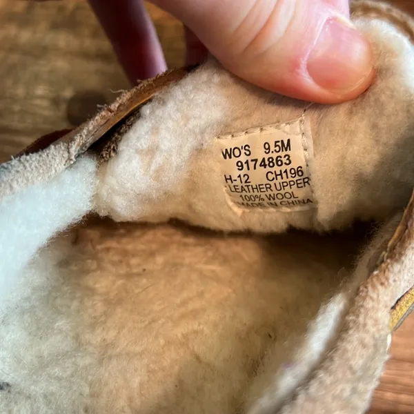 Sperry clogs with fur inside - Image 4