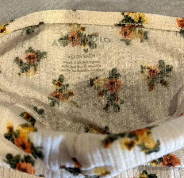 American Eagle Outfitters Studio Crop Top - Image 3
