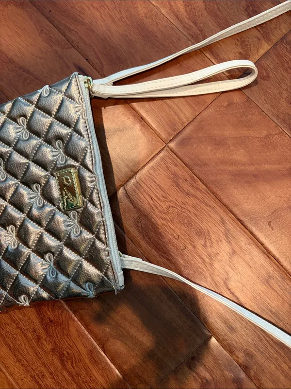 Luv Betsey by Betsey Johnson Bow Quilted Crossbody Bag - Image 5