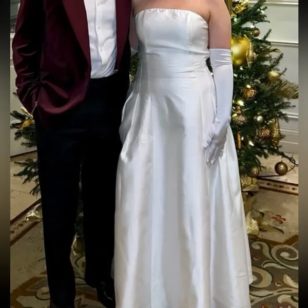 Lulu's Strapless White Wedding Gown - Image 6