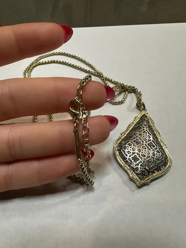 Kendra Scott Neckalce - Image 3
