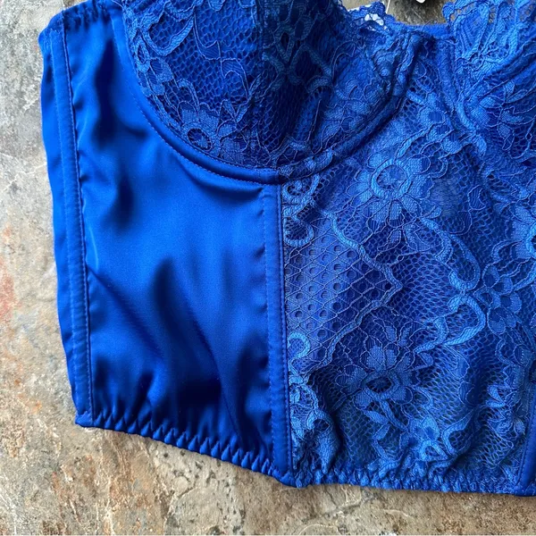 BDG Urban Outfitters Lace and Satin Corset Crop Top NWT Size Medium Royal Blue - Image 5
