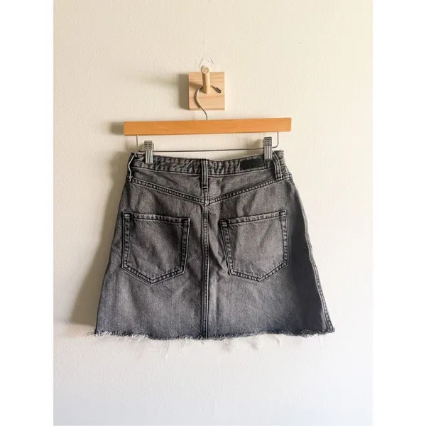 Abercrombie & Fitch Grey Denim Mini Skirt Size 25 - Image 6