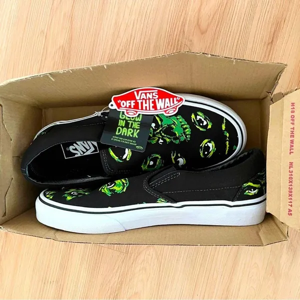 Vans Classic Slip-On 'Eyes In The Dark' Women 8.0 US - Image 9