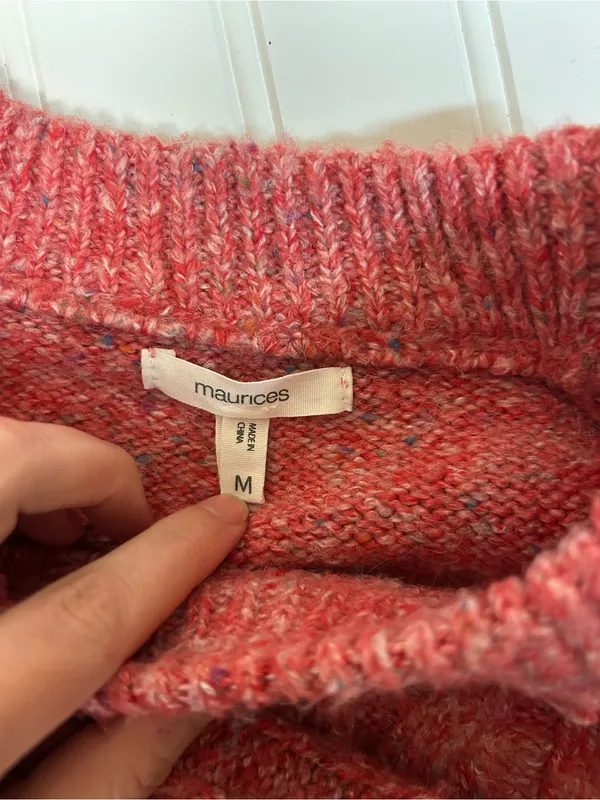 Maurices Red Cable Knit Women's Sweater Size Medium - Image 4