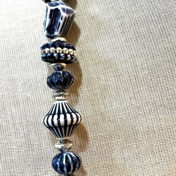 Blue beaded long necklace - Image 3