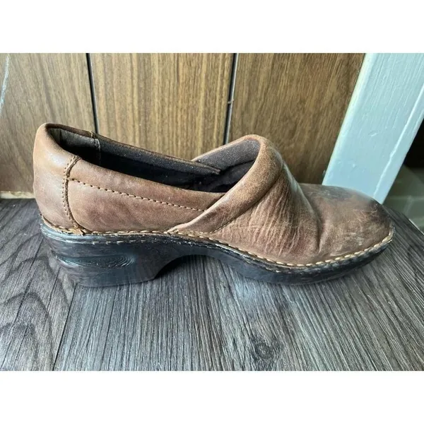 B.O.C. Women's Clogs‎ Brown Leather Slip On Mules size 8 - Image 3