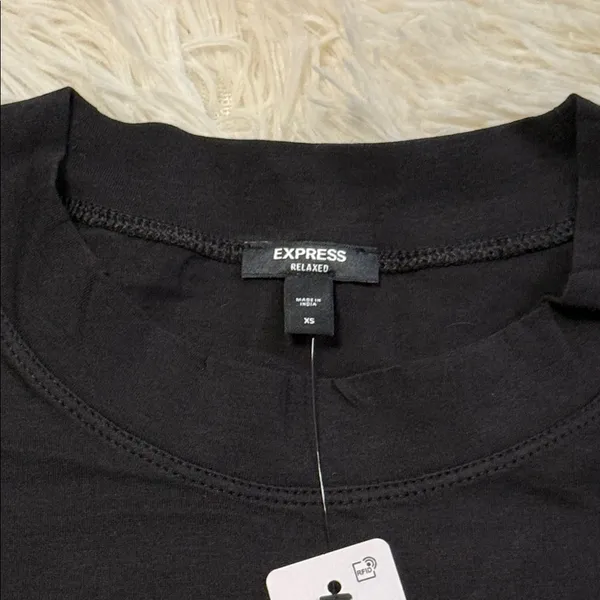 Express Black Short Sleeve Tee - Image 3