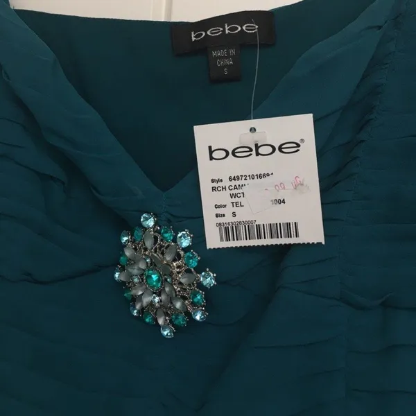 Vintage Y2K Bebe Teal Silk Pleated Cami Top Jeweled Brooch NWT Small - Image 5