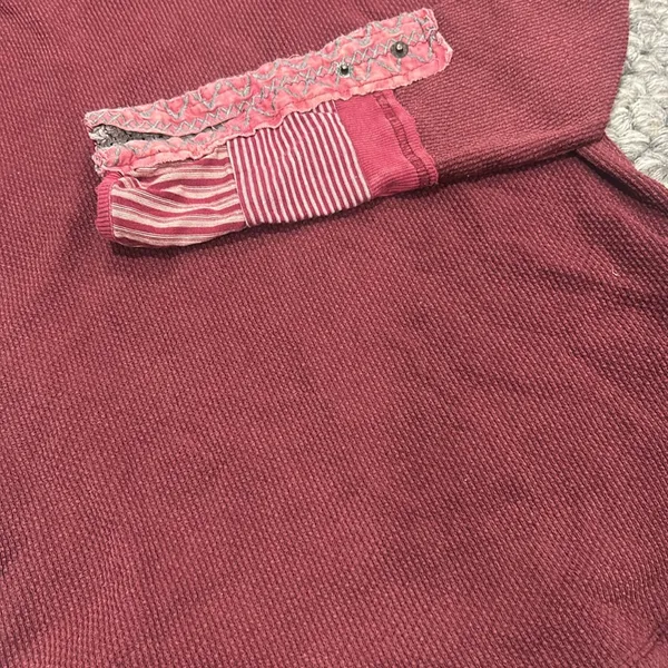 We‎ the Free Maroon Printed LS V-Neck Size Medium - Image 6